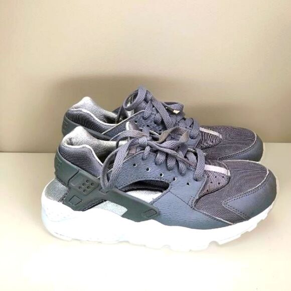 Nike Air Huarache Run Sneakers - Picture 1 of 7